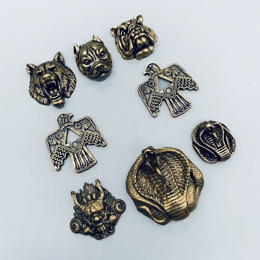 Badge métallique 3D sculpté Ai - Quality Men'S Accessories avis et prix
